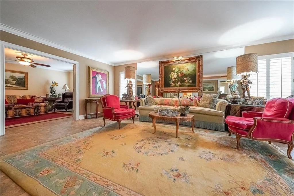 3648 Peachtree Road Unit #4s, Atlanta, Georgia 30319, 3 Bedrooms Bedrooms, ,3 BathroomsBathrooms,Residential,For Sale,3648 Peachtree Road Unit #4s,7618474