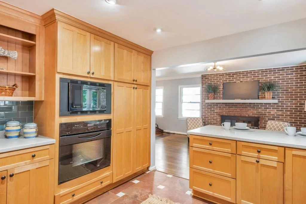 6721 Castleton Drive, Sandy Springs, Georgia 30328, 4 Bedrooms Bedrooms, ,3 BathroomsBathrooms,Residential,Sold,6721 Castleton Drive,5927716