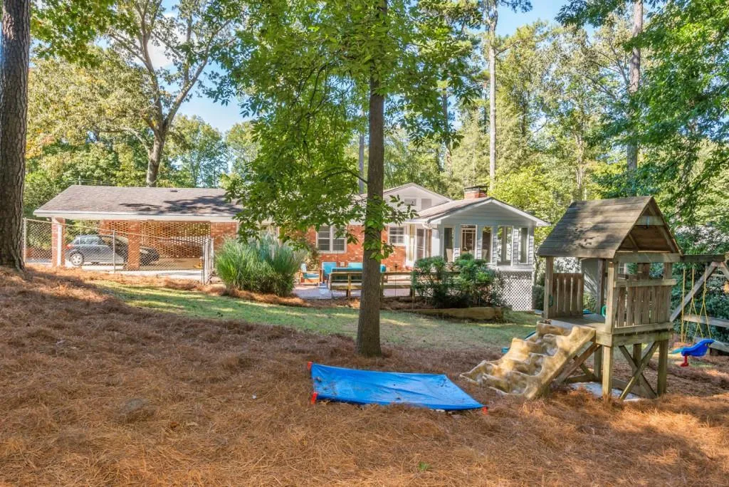 6721 Castleton Drive, Sandy Springs, Georgia 30328, 4 Bedrooms Bedrooms, ,3 BathroomsBathrooms,Residential,Sold,6721 Castleton Drive,5927716