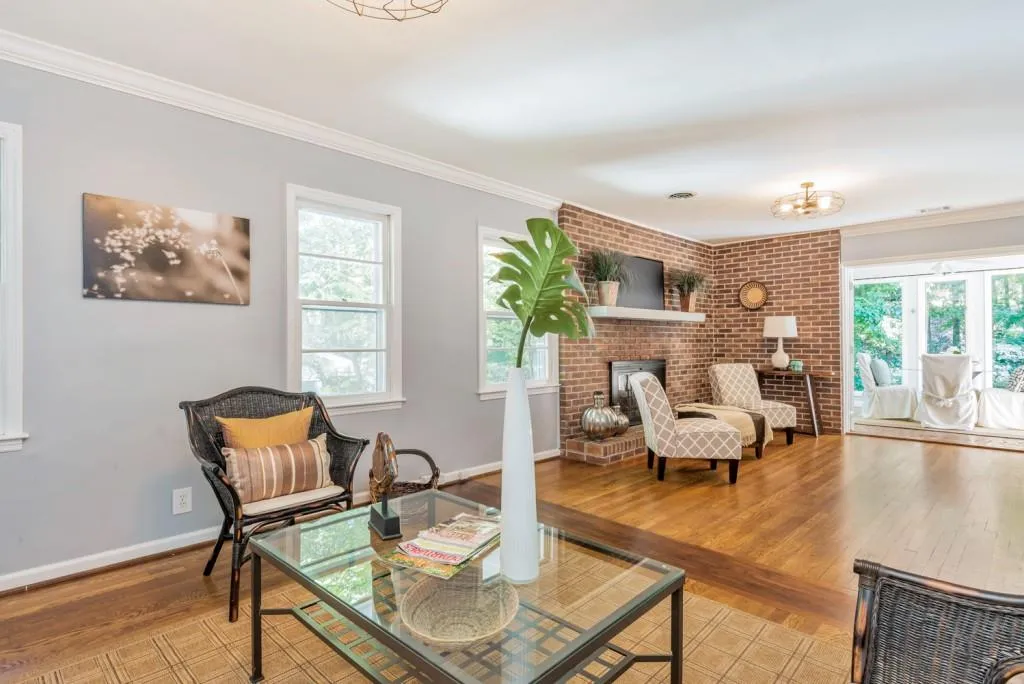 6721 Castleton Drive, Sandy Springs, Georgia 30328, 4 Bedrooms Bedrooms, ,3 BathroomsBathrooms,Residential,Sold,6721 Castleton Drive,5927716