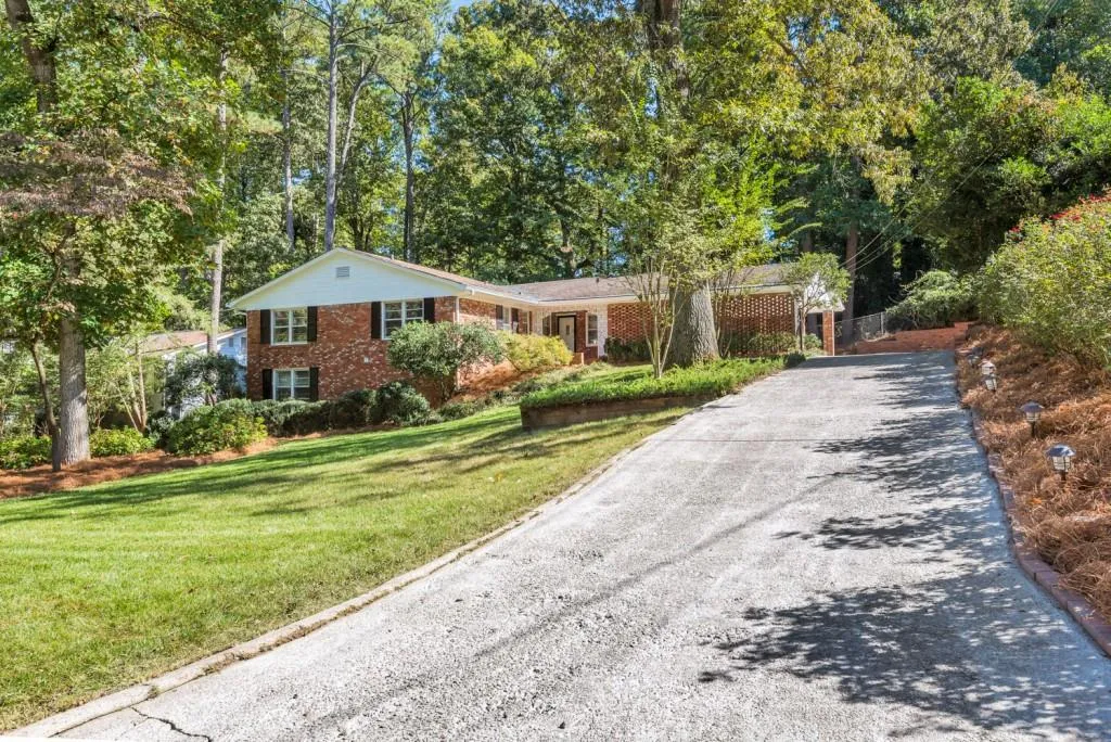 6721 Castleton Drive, Sandy Springs, Georgia 30328, 4 Bedrooms Bedrooms, ,3 BathroomsBathrooms,Residential,Sold,6721 Castleton Drive,5927716