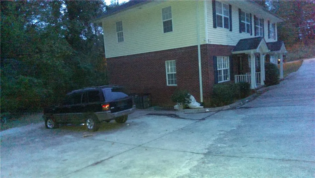 24 S Eugenia Place Nw, Atlanta, Georgia 30318, ,Residential Income,Sold,24 S Eugenia Place Nw,5995453