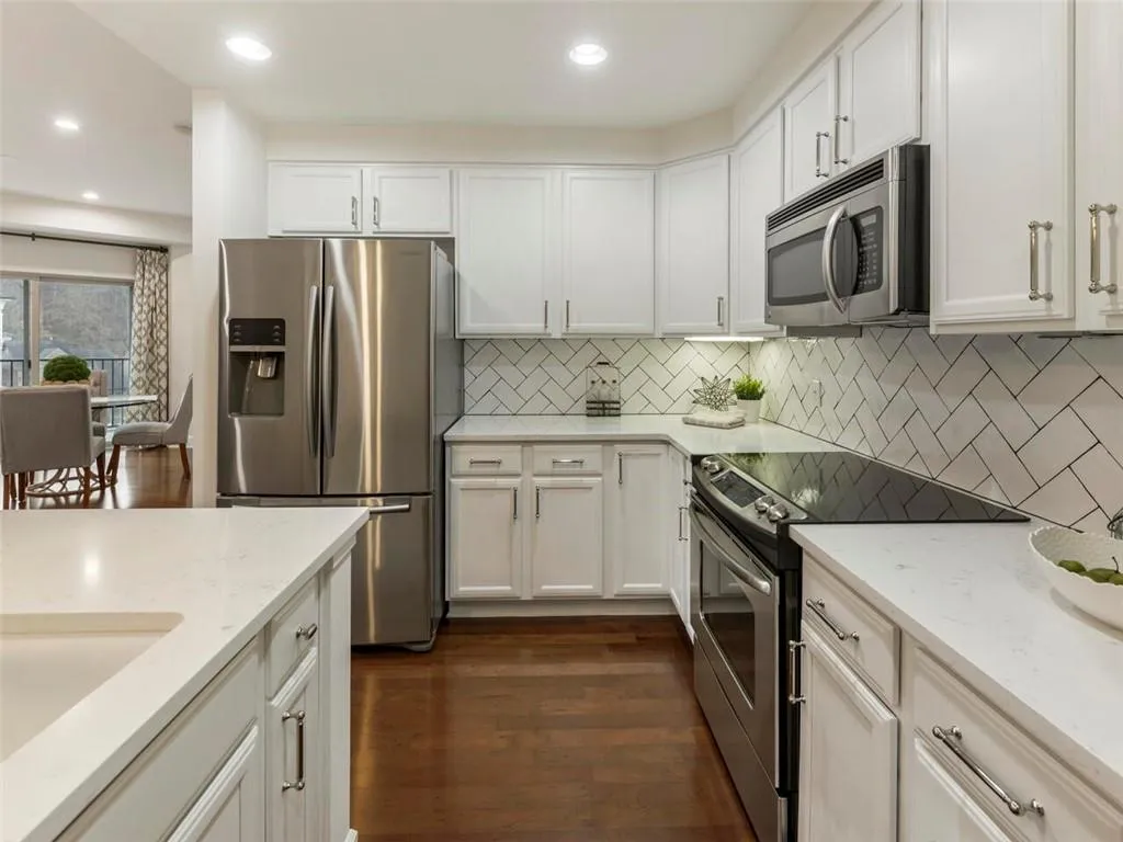 200 River Vista Drive Unit 530, Atlanta, Georgia 30339, 2 Bedrooms Bedrooms, ,2 BathroomsBathrooms,Residential,Sold,200 River Vista Drive Unit 530,7188480