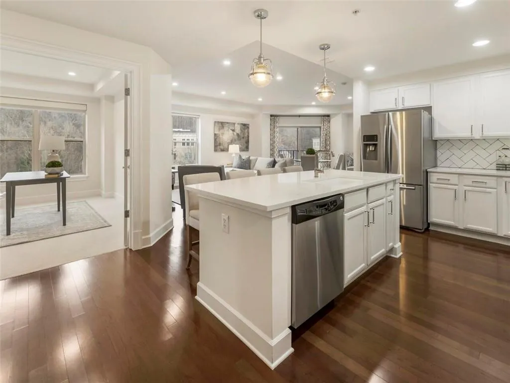 200 River Vista Drive Unit 530, Atlanta, Georgia 30339, 2 Bedrooms Bedrooms, ,2 BathroomsBathrooms,Residential,Sold,200 River Vista Drive Unit 530,7188480