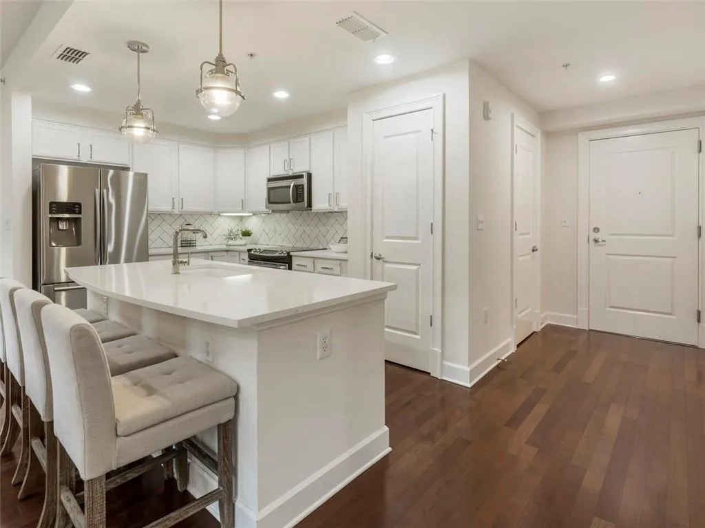 200 River Vista Drive Unit 530, Atlanta, Georgia 30339, 2 Bedrooms Bedrooms, ,2 BathroomsBathrooms,Residential,Sold,200 River Vista Drive Unit 530,7188480