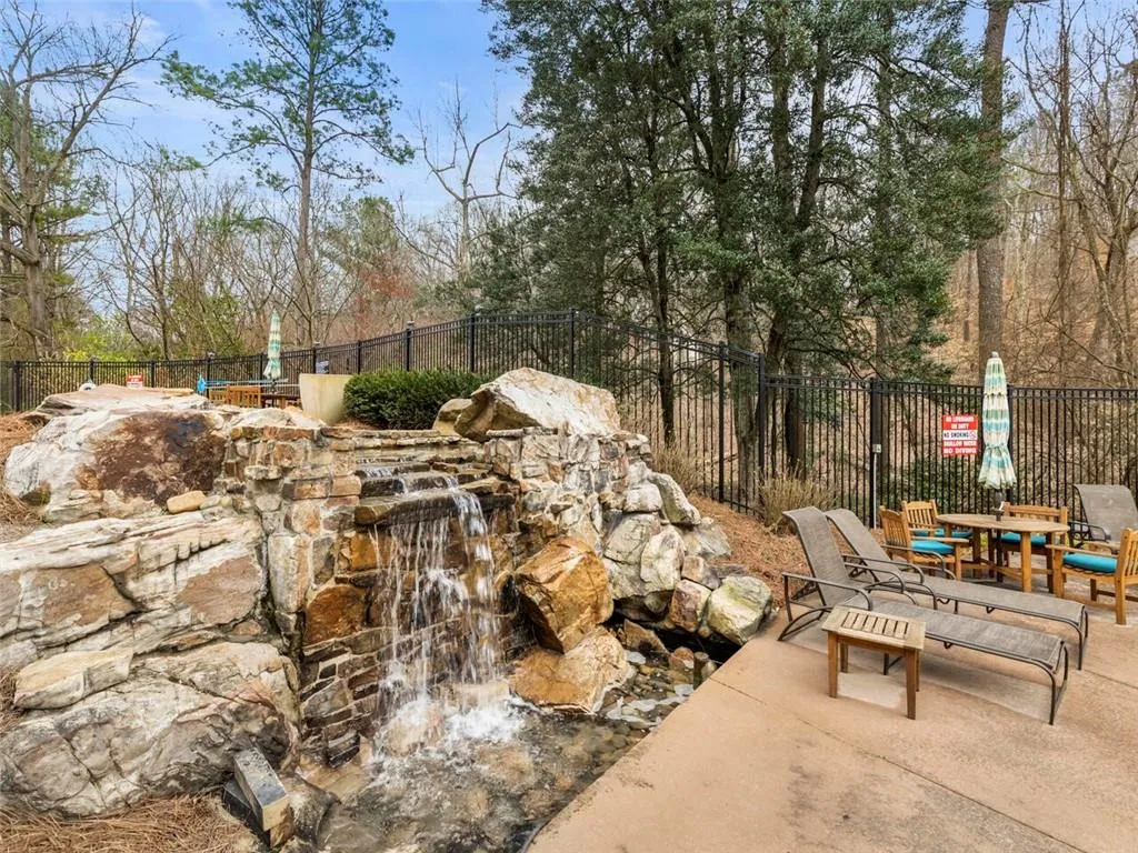 200 River Vista Drive Unit 530, Atlanta, Georgia 30339, 2 Bedrooms Bedrooms, ,2 BathroomsBathrooms,Residential,Sold,200 River Vista Drive Unit 530,7188480