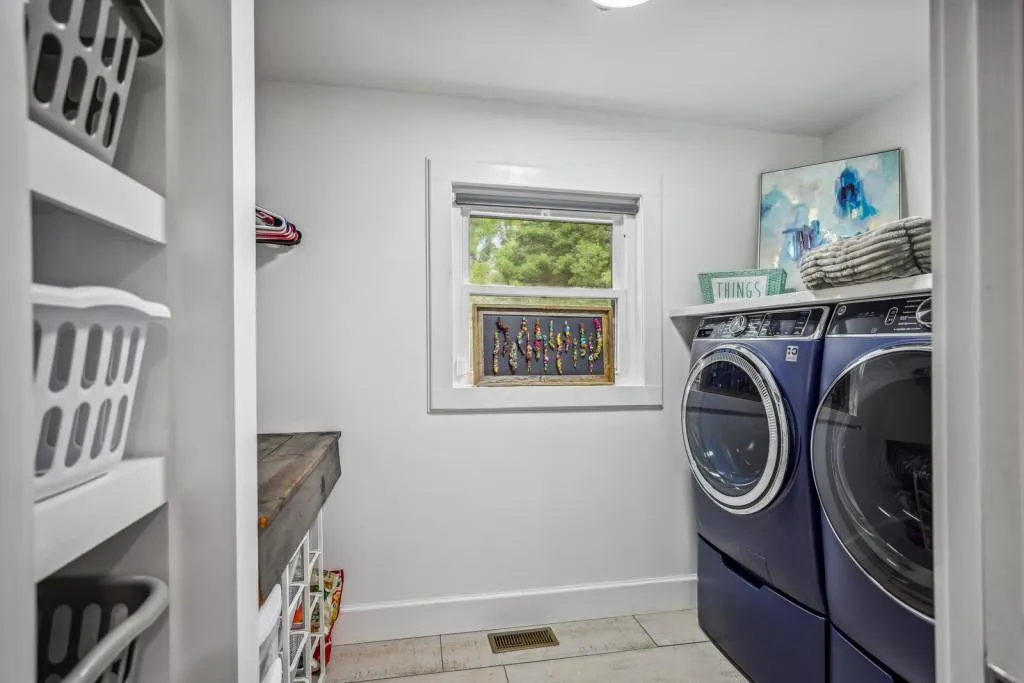 1540 Chevron Drive, Atlanta, Georgia 30350, 6 Bedrooms Bedrooms, ,4 BathroomsBathrooms,Residential,Sold,1540 Chevron Drive,7105026