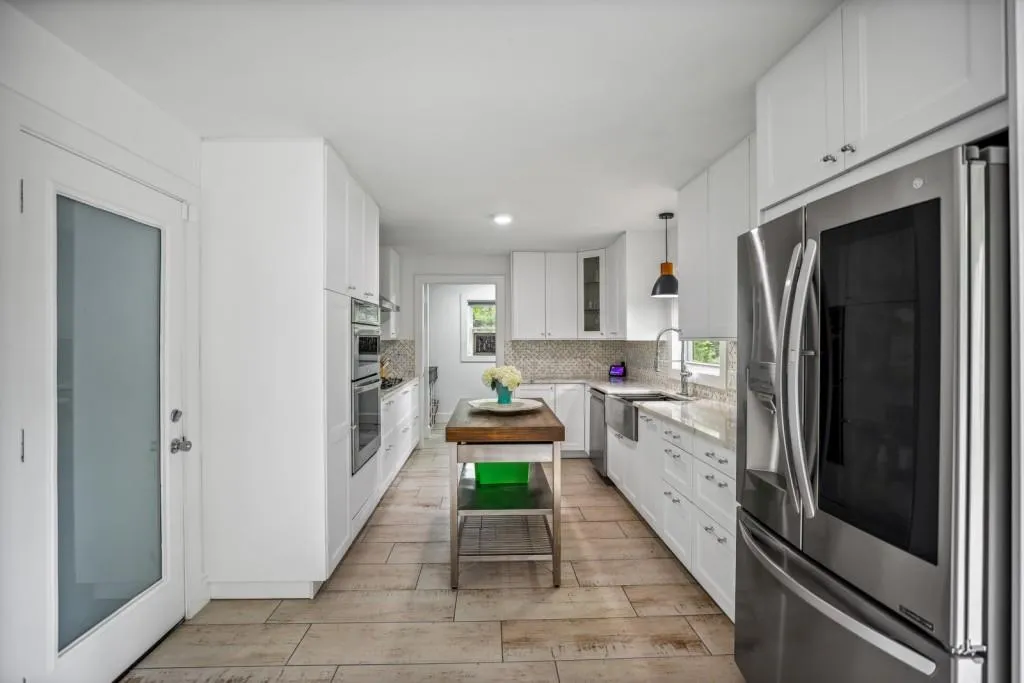 1540 Chevron Drive, Atlanta, Georgia 30350, 6 Bedrooms Bedrooms, ,4 BathroomsBathrooms,Residential,Sold,1540 Chevron Drive,7105026