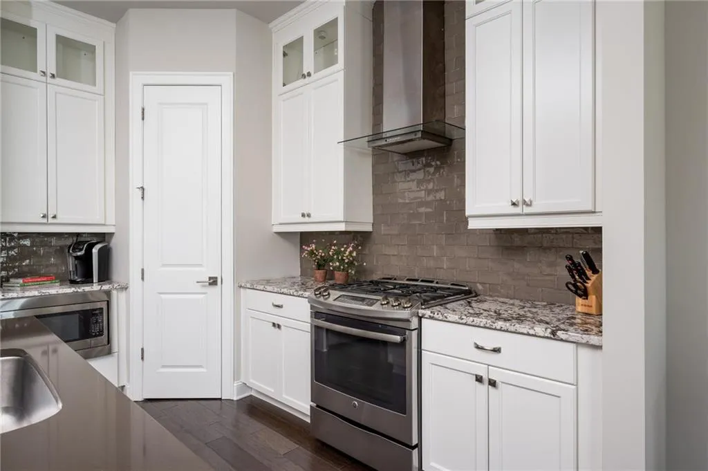 4143 Township Parkway, Atlanta, Georgia 30342, 3 Bedrooms Bedrooms, ,3 BathroomsBathrooms,Residential,Sold,4143 Township Parkway,7037145