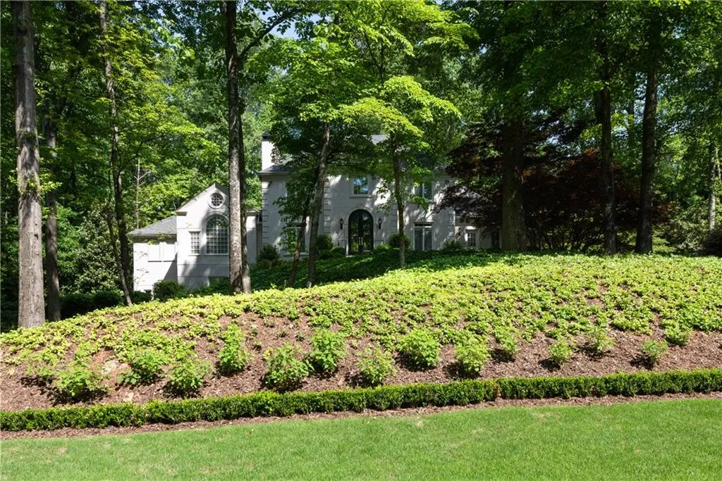 115 Jett Forest Court, Atlanta, Georgia 30327, 5 Bedrooms Bedrooms, ,4 BathroomsBathrooms,Residential,Sold,115 Jett Forest Court,6550311