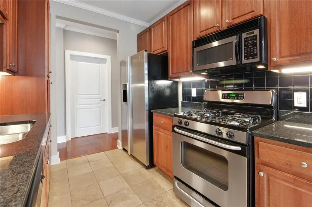 799 Hammond Drive Unit 202, Sandy Springs, Georgia 30328, 2 Bedrooms Bedrooms, ,2 BathroomsBathrooms,Residential,Sold,799 Hammond Drive Unit 202,6885750