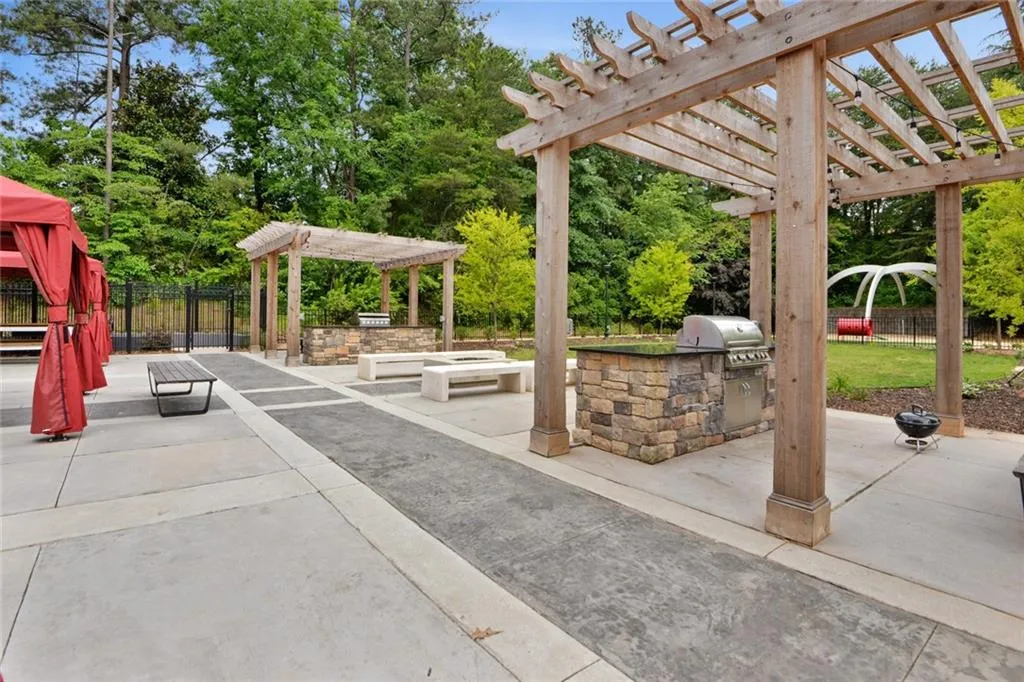 799 Hammond Drive Unit 202, Sandy Springs, Georgia 30328, 2 Bedrooms Bedrooms, ,2 BathroomsBathrooms,Residential,Sold,799 Hammond Drive Unit 202,6885750