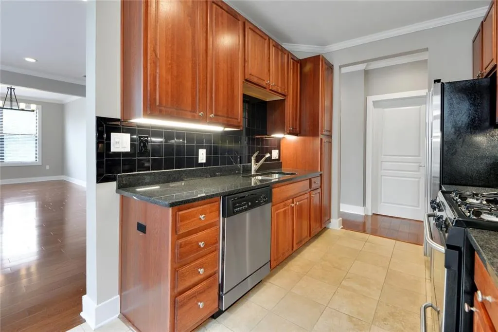 799 Hammond Drive Unit 202, Sandy Springs, Georgia 30328, 2 Bedrooms Bedrooms, ,2 BathroomsBathrooms,Residential,Sold,799 Hammond Drive Unit 202,6885750
