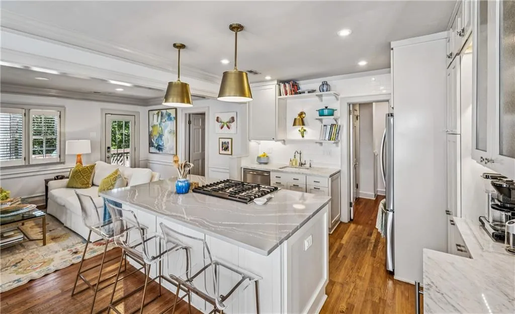 1828 Greystone Road Nw, Atlanta, Georgia 30318, 3 Bedrooms Bedrooms, ,2 BathroomsBathrooms,Residential,For Sale,1828 Greystone Road Nw,7670439