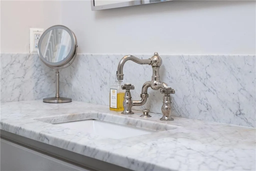 1828 Greystone Road Nw, Atlanta, Georgia 30318, 3 Bedrooms Bedrooms, ,2 BathroomsBathrooms,Residential,For Sale,1828 Greystone Road Nw,7670439