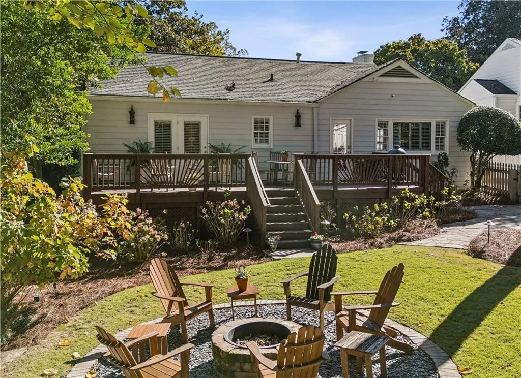 1828 Greystone Road Nw, Atlanta, Georgia 30318, 3 Bedrooms Bedrooms, ,2 BathroomsBathrooms,Residential,For Sale,1828 Greystone Road Nw,7670439