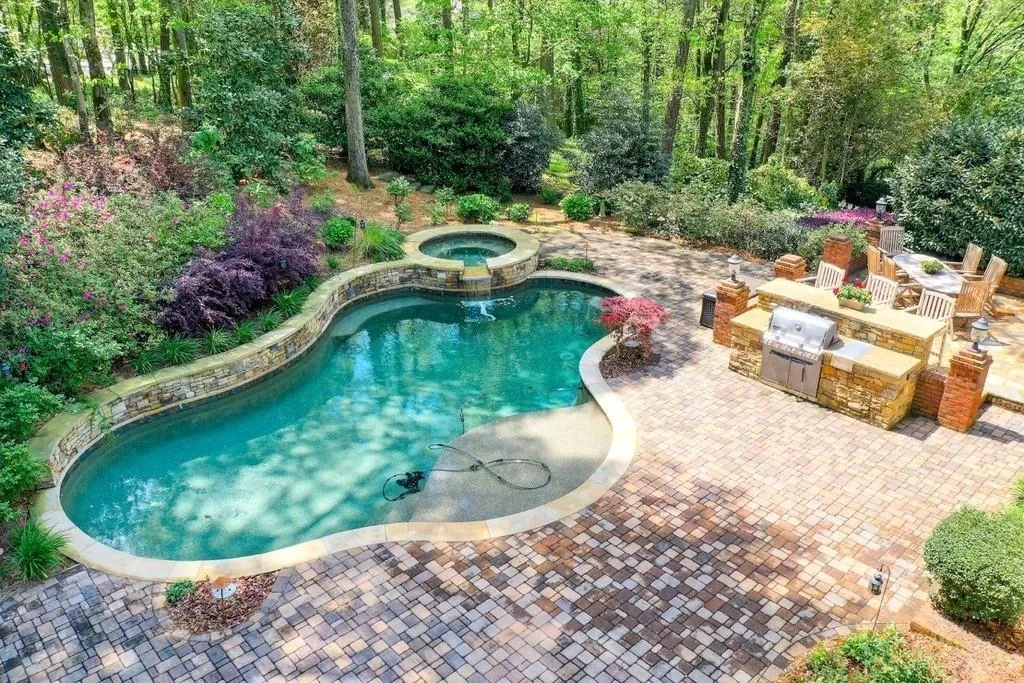 240 Quiet Water Lane, Sandy Springs, Georgia 30350, 5 Bedrooms Bedrooms, ,4 BathroomsBathrooms,Residential,Sold,240 Quiet Water Lane,6683884