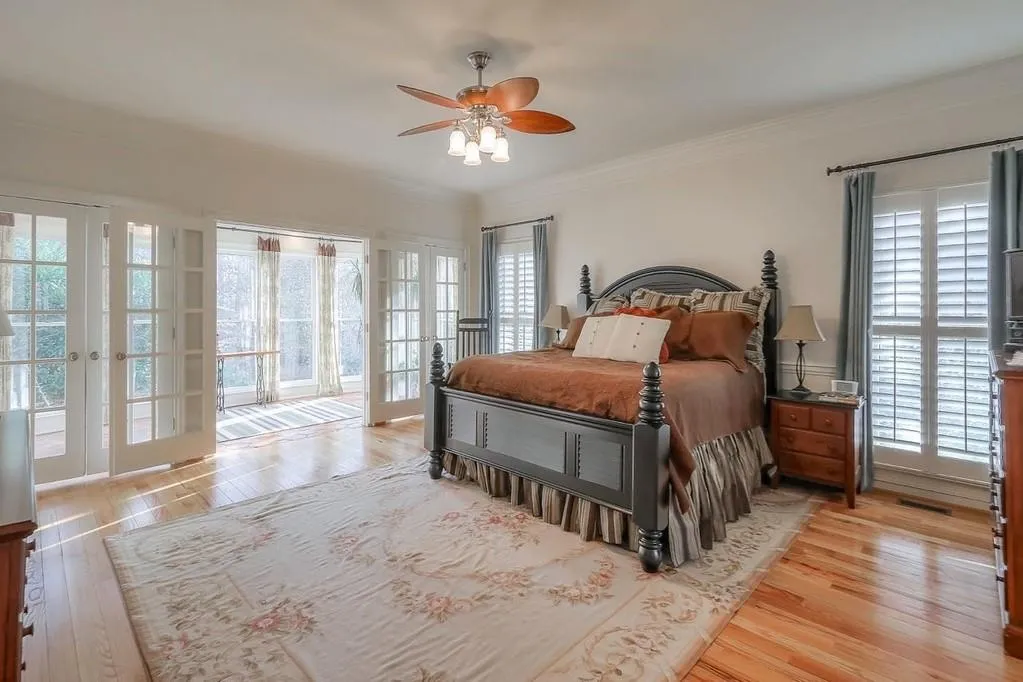 240 Quiet Water Lane, Sandy Springs, Georgia 30350, 5 Bedrooms Bedrooms, ,4 BathroomsBathrooms,Residential,Sold,240 Quiet Water Lane,6683884