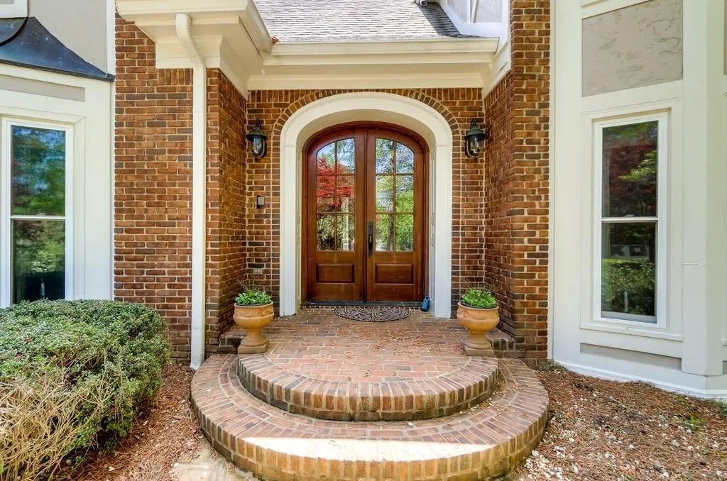 240 Quiet Water Lane, Sandy Springs, Georgia 30350, 5 Bedrooms Bedrooms, ,4 BathroomsBathrooms,Residential,Sold,240 Quiet Water Lane,6683884