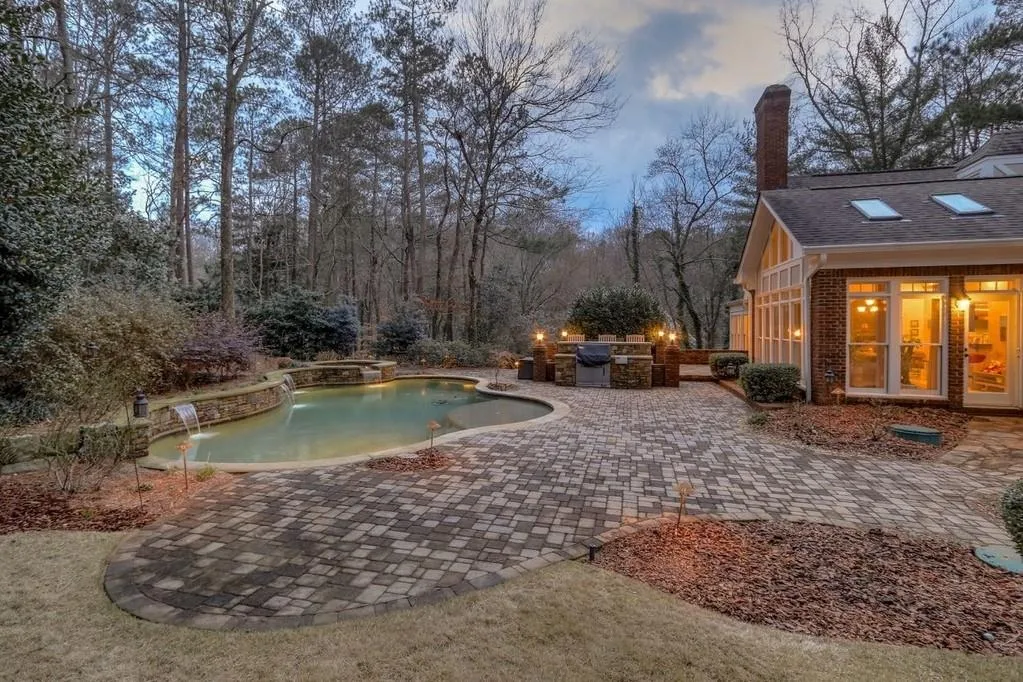 240 Quiet Water Lane, Sandy Springs, Georgia 30350, 5 Bedrooms Bedrooms, ,4 BathroomsBathrooms,Residential,Sold,240 Quiet Water Lane,6683884