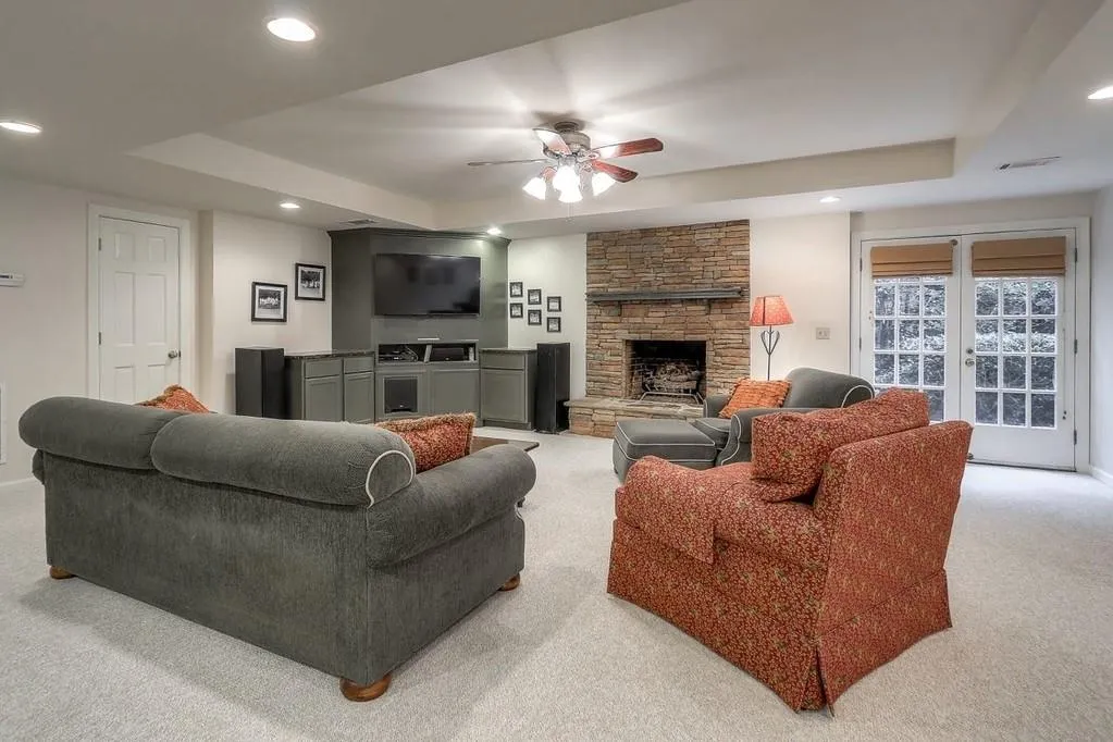 240 Quiet Water Lane, Sandy Springs, Georgia 30350, 5 Bedrooms Bedrooms, ,4 BathroomsBathrooms,Residential,Sold,240 Quiet Water Lane,6683884