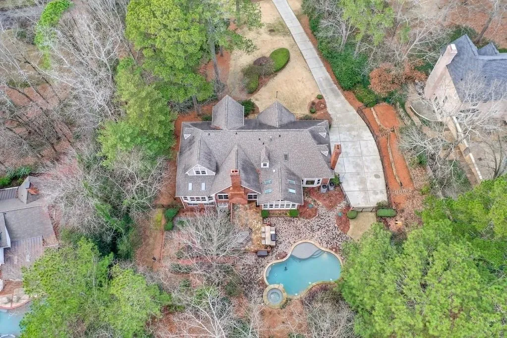 240 Quiet Water Lane, Sandy Springs, Georgia 30350, 5 Bedrooms Bedrooms, ,4 BathroomsBathrooms,Residential,Sold,240 Quiet Water Lane,6683884