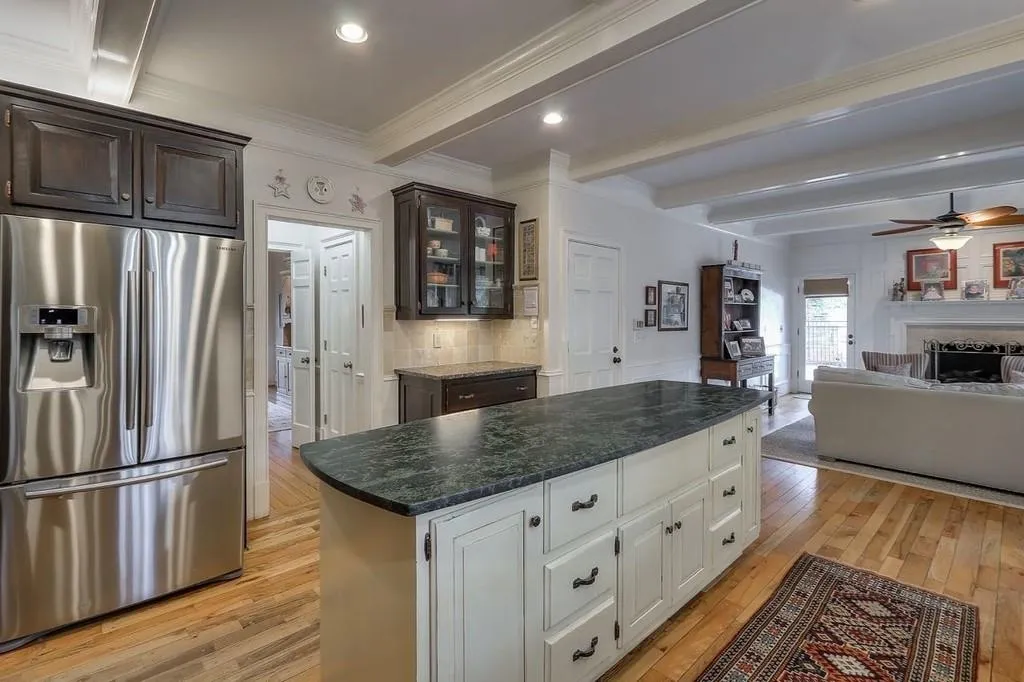 240 Quiet Water Lane, Sandy Springs, Georgia 30350, 5 Bedrooms Bedrooms, ,4 BathroomsBathrooms,Residential,Sold,240 Quiet Water Lane,6683884