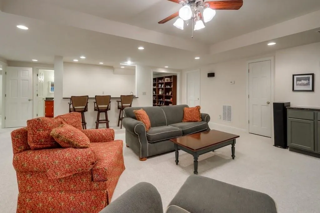 240 Quiet Water Lane, Sandy Springs, Georgia 30350, 5 Bedrooms Bedrooms, ,4 BathroomsBathrooms,Residential,Sold,240 Quiet Water Lane,6683884