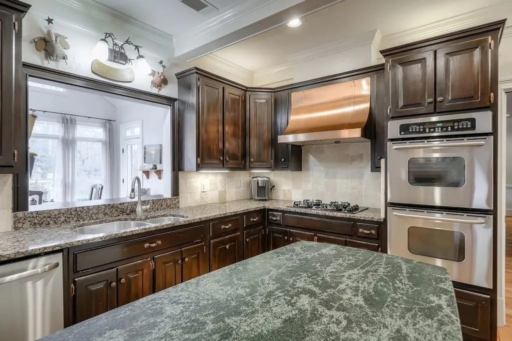 240 Quiet Water Lane, Sandy Springs, Georgia 30350, 5 Bedrooms Bedrooms, ,4 BathroomsBathrooms,Residential,Sold,240 Quiet Water Lane,6683884