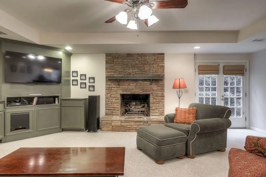 240 Quiet Water Lane, Sandy Springs, Georgia 30350, 5 Bedrooms Bedrooms, ,4 BathroomsBathrooms,Residential,Sold,240 Quiet Water Lane,6683884