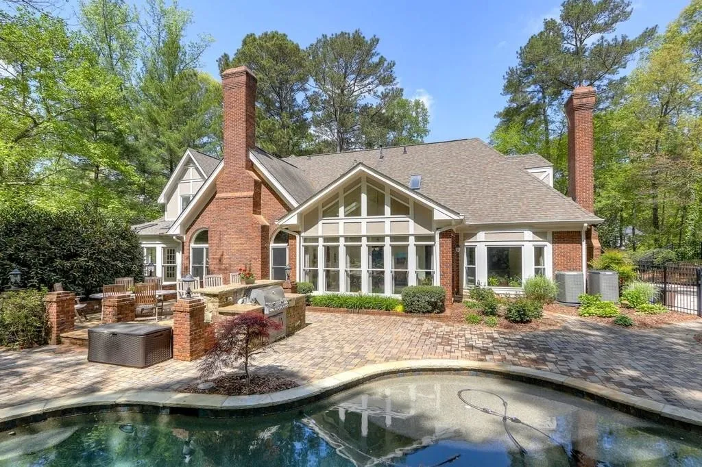 240 Quiet Water Lane, Sandy Springs, Georgia 30350, 5 Bedrooms Bedrooms, ,4 BathroomsBathrooms,Residential,Sold,240 Quiet Water Lane,6683884