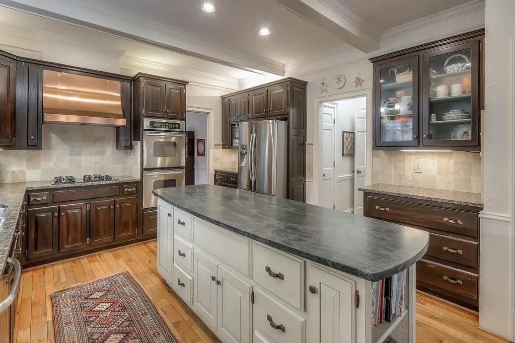 240 Quiet Water Lane, Sandy Springs, Georgia 30350, 5 Bedrooms Bedrooms, ,4 BathroomsBathrooms,Residential,Sold,240 Quiet Water Lane,6683884
