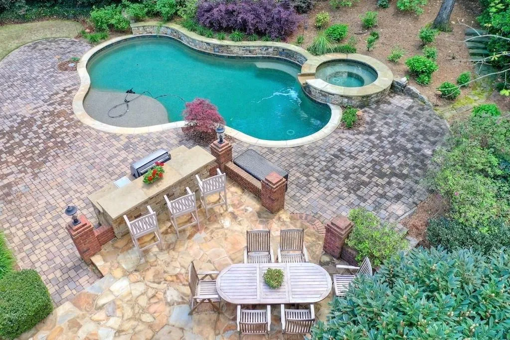 240 Quiet Water Lane, Sandy Springs, Georgia 30350, 5 Bedrooms Bedrooms, ,4 BathroomsBathrooms,Residential,Sold,240 Quiet Water Lane,6683884