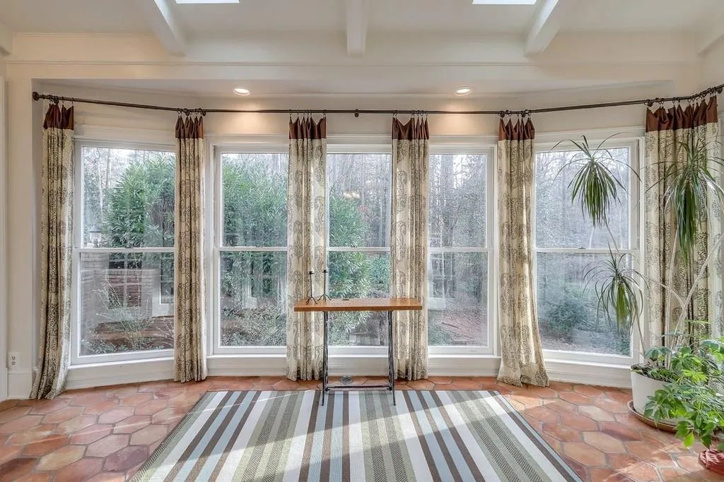 240 Quiet Water Lane, Sandy Springs, Georgia 30350, 5 Bedrooms Bedrooms, ,4 BathroomsBathrooms,Residential,Sold,240 Quiet Water Lane,6683884