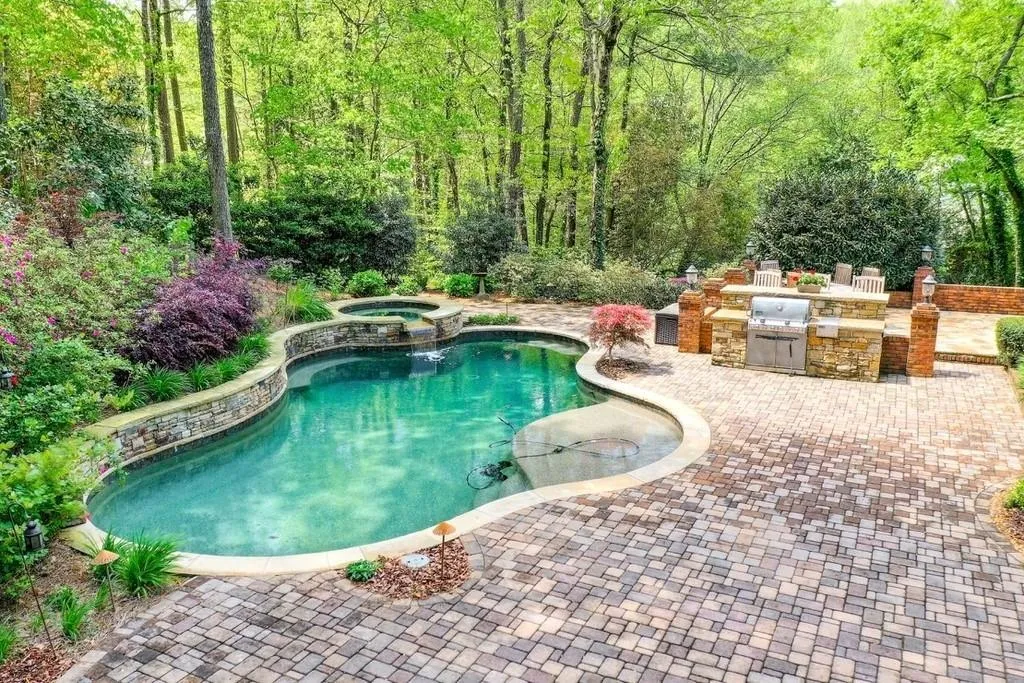 240 Quiet Water Lane, Sandy Springs, Georgia 30350, 5 Bedrooms Bedrooms, ,4 BathroomsBathrooms,Residential,Sold,240 Quiet Water Lane,6683884