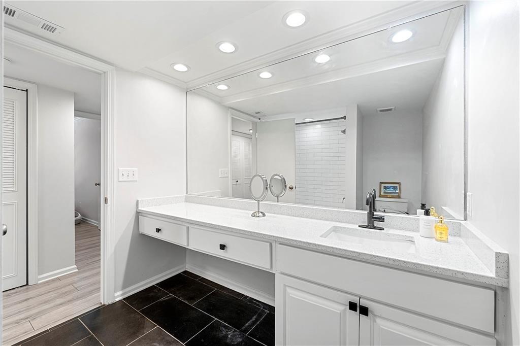 6851 Roswell Road Unit H22, Sandy Springs, Georgia 30328, 3 Bedrooms Bedrooms, ,2 BathroomsBathrooms,Residential,Sold,6851 Roswell Road Unit H22,7296191 6851 Roswell Road Unit H22, Sandy Springs, Georgia 30328, 3 Bedrooms Bedrooms, ,2 BathroomsBathrooms,Residential,Sold,6851 Roswell Road Unit H22,7296191