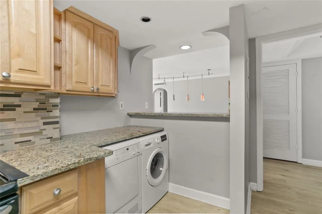 2870 Pharr Court South Nw Unit 2506, Atlanta, Georgia 30305, 2 Bedrooms Bedrooms, 0 ,2 BathroomsBathrooms,Residential,For Sale,2870 Pharr Court South Nw Unit 2506,7688512