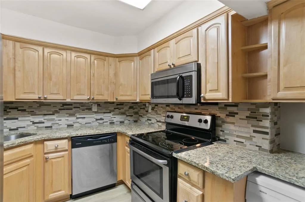 2870 Pharr Court South Nw Unit 2506, Atlanta, Georgia 30305, 2 Bedrooms Bedrooms, 0 ,2 BathroomsBathrooms,Residential,For Sale,2870 Pharr Court South Nw Unit 2506,7688512