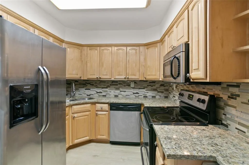 2870 Pharr Court South Nw Unit 2506, Atlanta, Georgia 30305, 2 Bedrooms Bedrooms, 0 ,2 BathroomsBathrooms,Residential,For Sale,2870 Pharr Court South Nw Unit 2506,7688512