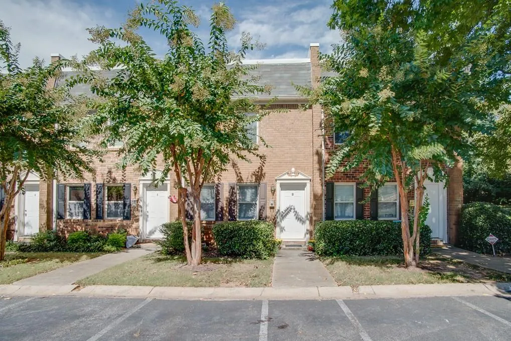 265 Winding River Drive Unit B, Sandy Springs, Georgia 30350, 2 Bedrooms Bedrooms, ,1 BathroomBathrooms,Residential,Sold,265 Winding River Drive Unit B,5917142