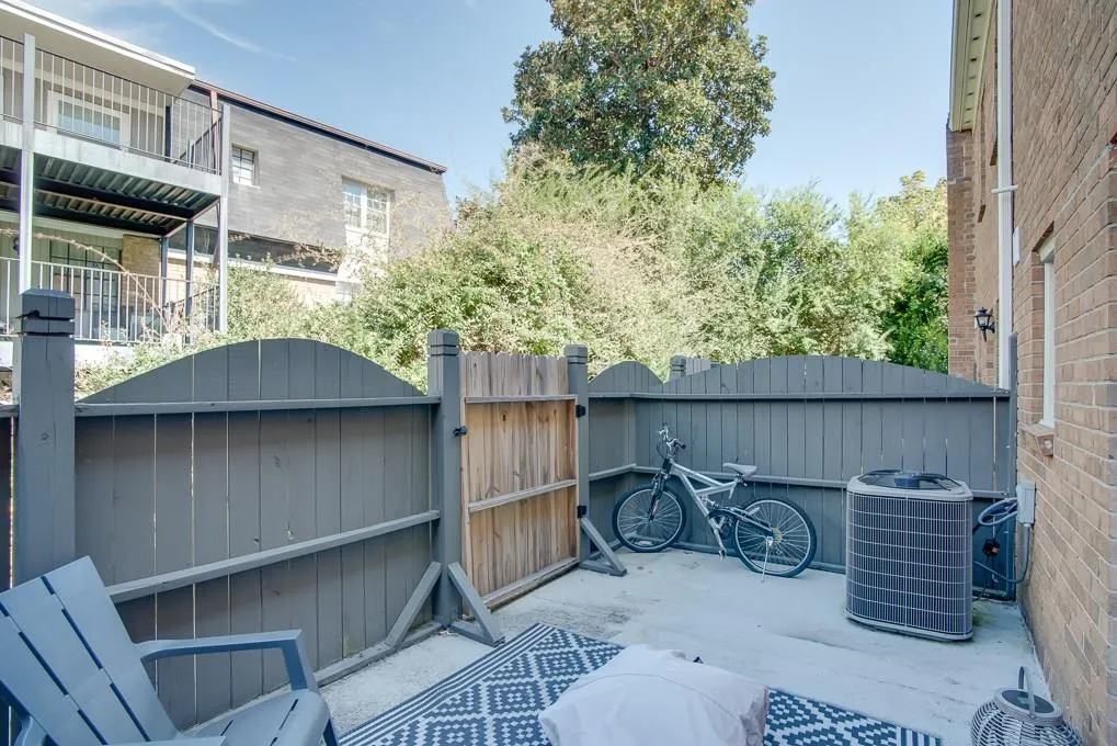 265 Winding River Drive Unit B, Sandy Springs, Georgia 30350, 2 Bedrooms Bedrooms, ,1 BathroomBathrooms,Residential,Sold,265 Winding River Drive Unit B,5917142