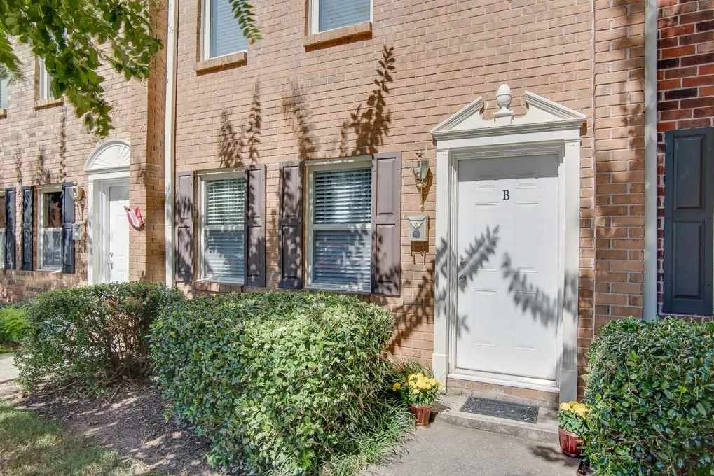 265 Winding River Drive Unit B, Sandy Springs, Georgia 30350, 2 Bedrooms Bedrooms, ,1 BathroomBathrooms,Residential,Sold,265 Winding River Drive Unit B,5917142