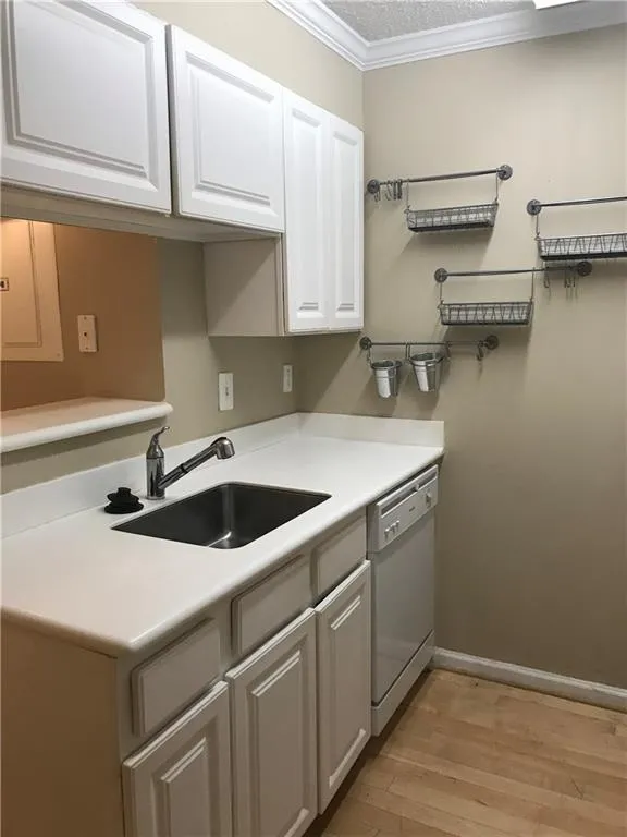 795 Hammond Drive Ne Unit 309, Atlanta, Georgia 30328, 1 Bedroom Bedrooms, ,1 BathroomBathrooms,Residential,Sold,795 Hammond Drive Ne Unit 309,5964194