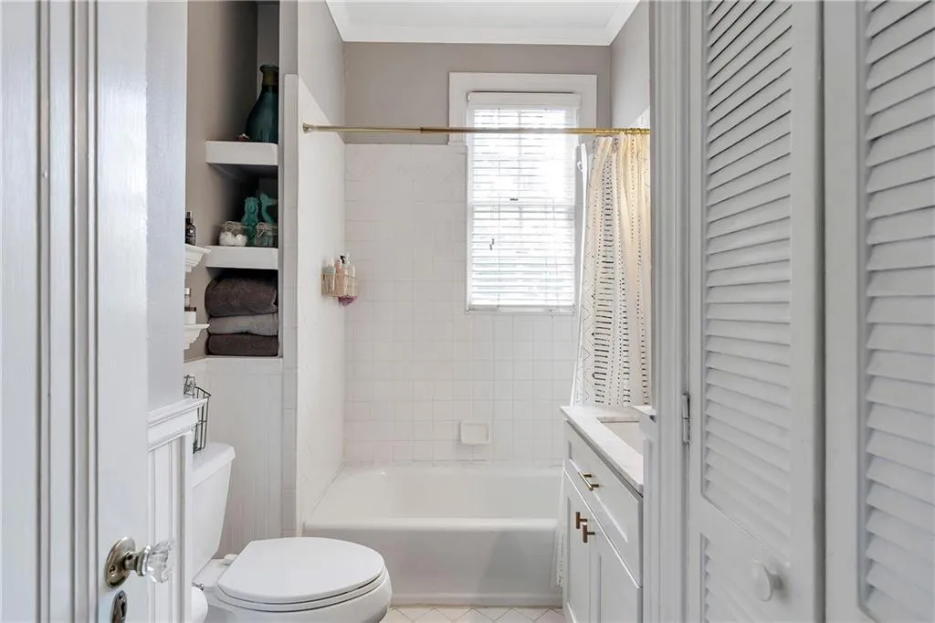 2214 Peachtree Road Nw Unit A5, Atlanta, Georgia 30309, 2 Bedrooms Bedrooms, 0 ,1 BathroomBathrooms,Residential,For Sale,2214 Peachtree Road Nw Unit A5,7745436