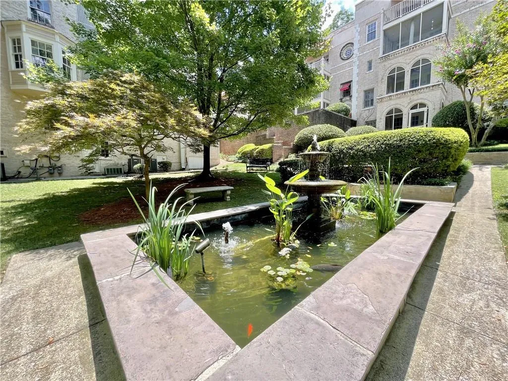 2214 Peachtree Road Nw Unit A5, Atlanta, Georgia 30309, 2 Bedrooms Bedrooms, 0 ,1 BathroomBathrooms,Residential,For Sale,2214 Peachtree Road Nw Unit A5,7745436