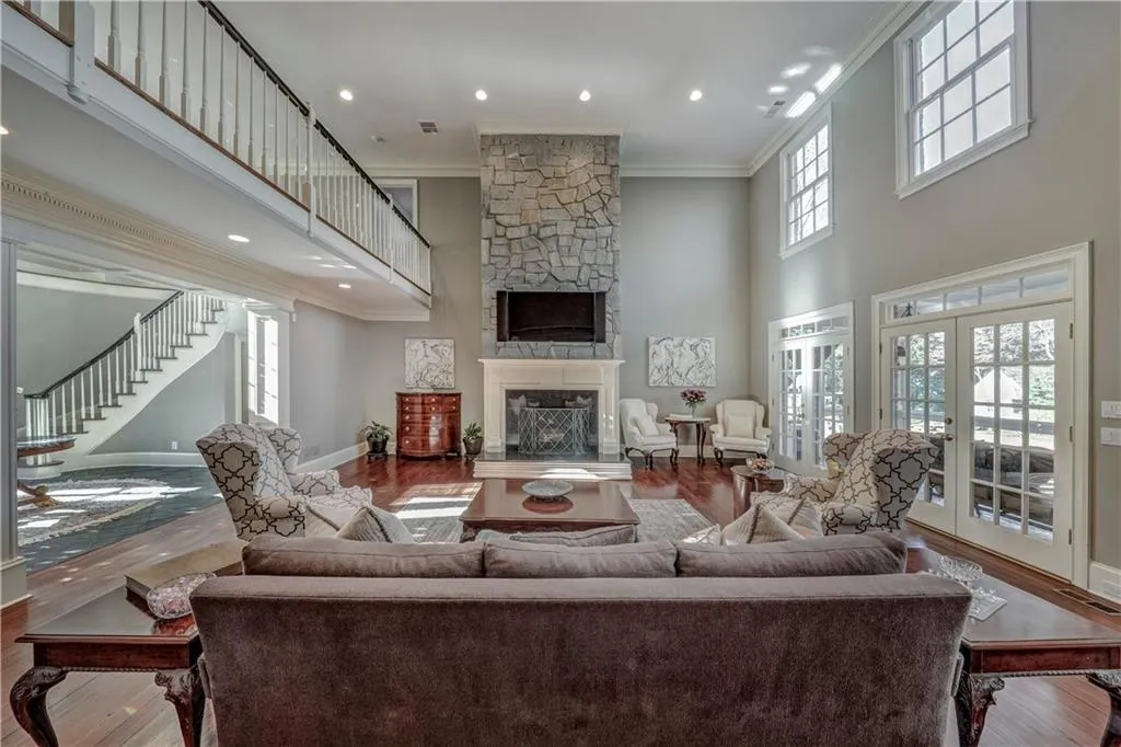 200 Riverland Court, Sandy Springs, Georgia 30350, 5 Bedrooms Bedrooms, ,6 BathroomsBathrooms,Residential,Sold,200 Riverland Court,6504519
