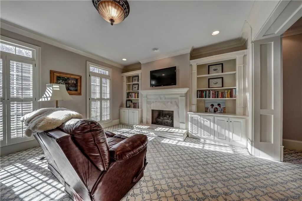 200 Riverland Court, Sandy Springs, Georgia 30350, 5 Bedrooms Bedrooms, ,6 BathroomsBathrooms,Residential,Sold,200 Riverland Court,6504519