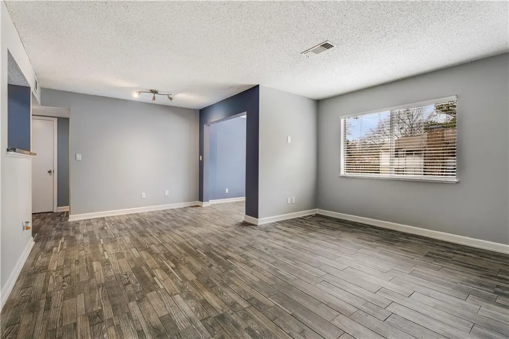 1403 Wingate Way, Sandy Springs, Georgia 30350, 1 Bedroom Bedrooms, ,1 BathroomBathrooms,Residential,Sold,1403 Wingate Way,7163687