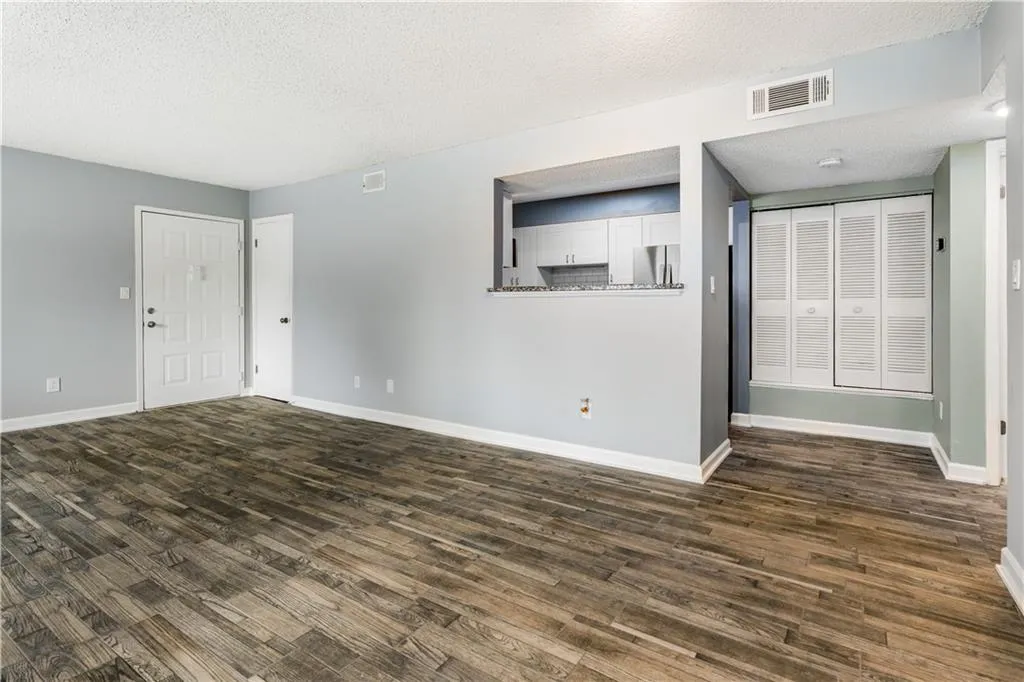 1403 Wingate Way, Sandy Springs, Georgia 30350, 1 Bedroom Bedrooms, ,1 BathroomBathrooms,Residential,Sold,1403 Wingate Way,7163687