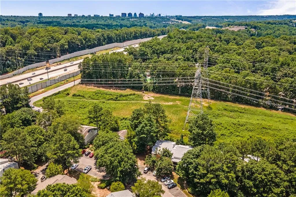 1403 Wingate Way, Sandy Springs, Georgia 30350, 1 Bedroom Bedrooms, ,1 BathroomBathrooms,Residential,Sold,1403 Wingate Way,7163687